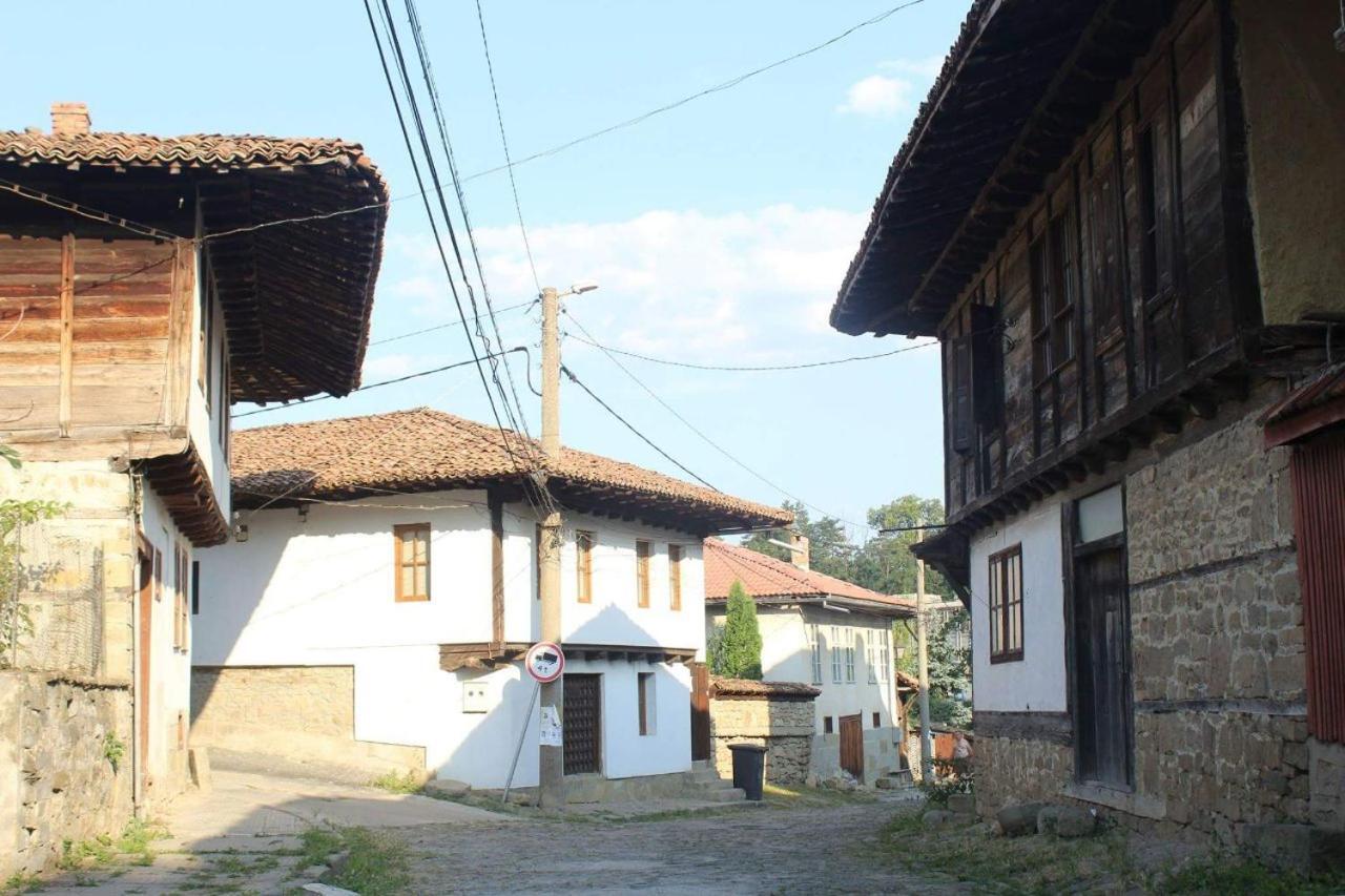 Къща за гости Роден край Елена Екстер'єр фото